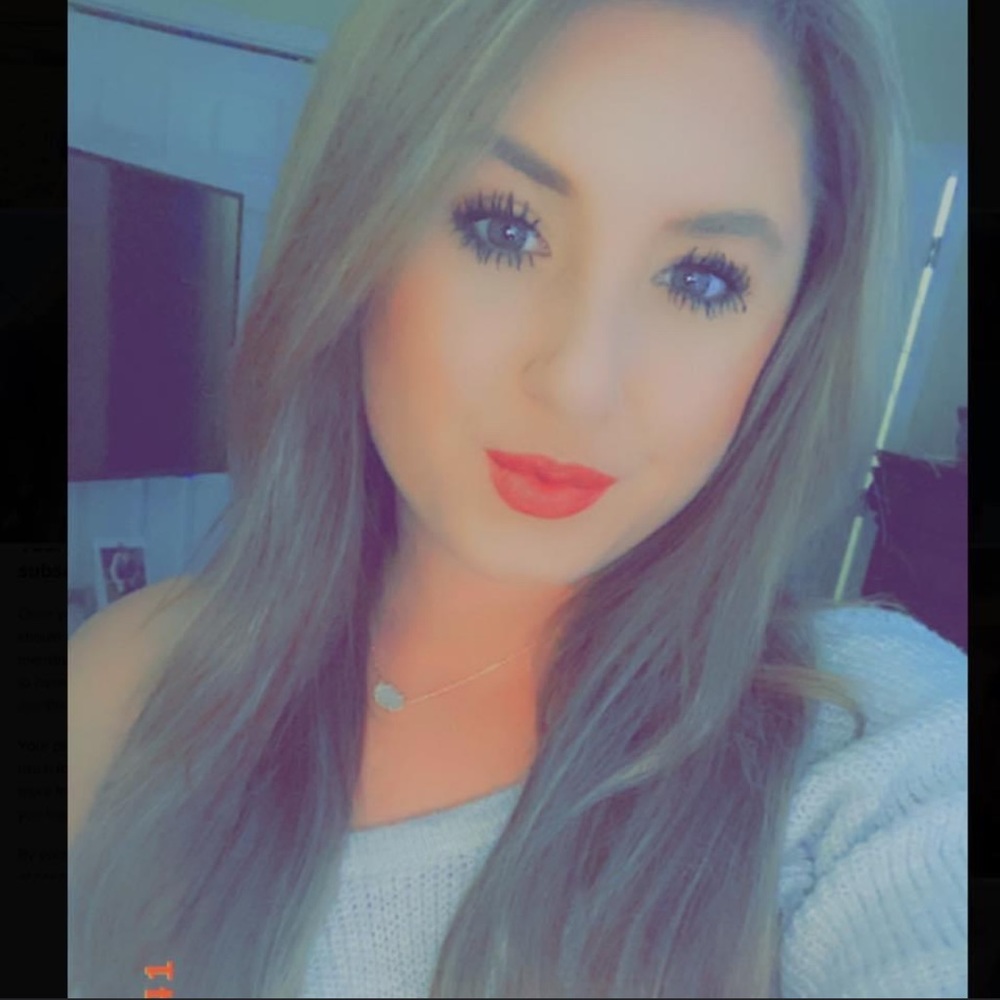 Meet your Posher, Courtney